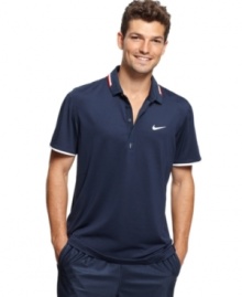 Game, set, match. You'll be the big winner in this comfortable Roger Federer tennis polo shirt from Nike.