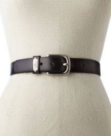 Timeless and traditional. Fossil leaves their mark on this goes-with-everything leather belt. Timeless and traditional. Fossil leaves their mark on this goes-with-everything leather belt.