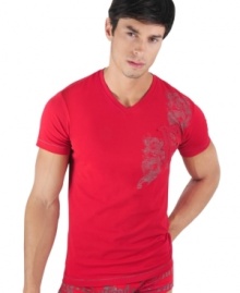 Bury your boring tees. This v-neck from Papi freshens your casual look. Bury your boring tees. This v-neck from Papi freshens your casual look.