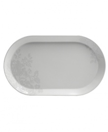 The elegant Bliss platter from Monique Lhuillier for Royal Doulton is made for every day, shaped for modern decor and draped with romantic florals in a soft, muted palette. The elegant Bliss platter from Monique Lhuillier for Royal Doulton is made for every day, shaped for modern decor and draped with romantic florals in a soft, muted palette.