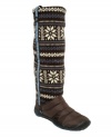 Enjoy the comfort and unique stride of bare feet all winter long with the Nottingham boots by Jambu. Featuring a cozy and festive sweater-knit design, they recreate the one-of-a-kind feeling of walking on sand.