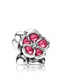 Pandora's red poppy charm is adds a burst of style to your bracelet in sterling silver and red enamel.