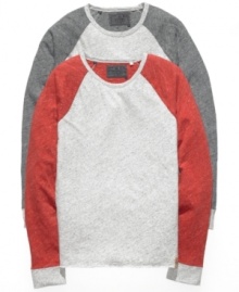 Step up to the style plate. This raglan t-shirt from Guess has inimitable cool for your casual look. Step up to the style plate. This raglan t-shirt from Guess has inimitable cool for your casual look.