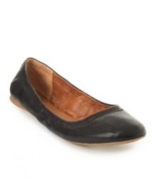 The Lucky Brand Emmie flats have down-to-earth charm with their easygoing styling and boho-chic finishes. The Lucky Brand Emmie flats have down-to-earth charm with their easygoing styling and boho-chic finishes.