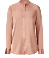 Stylish blouse made ​.​.of fine, blush-colored silk stretch - New blouse cut, with a high round neck and slim waisted silhouette - Concealed button placket and long sleeves - A dreamy basic, because its flattering and sophisticated, yet easy - Pair with wide flared trousers, a pencil- or pleated skirt