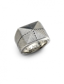 THE LOOKDeco CollectionRibbed pyramid designSterling silver settingTHE MEASUREMENTWidth, about ¾ORIGINImported