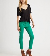 Favorite slim-fit denim re-imagined in a bright new shade and cropped length.THE FITFitted through hips and thighsRise, about 8½Inseam, about 26THE DETAILSZip flyFive-pocket styleLogo embroidery at back patch pocketCropped length55% cotton/42% tencel/3% spandexMachine washMade in USA of imported fabricModel shown is 5'9 (175cm) wearing US size 4.