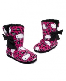 Play up your sweet side with these adorable Hello Kitty booties. Super cozy and dressed up with a bow, they're the purr-fect addition to your at-home ensemble. Play up your sweet side with these adorable Hello Kitty booties. Super cozy and dressed up with a bow, they're the purr-fect addition to your at-home ensemble.