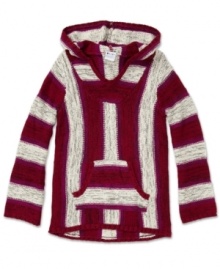 Beach bum style from Roxy, this striped hoodie is perfect for anywhere cold weather hits. Beach bum style from Roxy, this striped hoodie is perfect for anywhere cold weather hits.