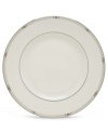 An art deco inspired design, platinum trim and metallic dots lend the Westerly Platinum dinner plates sophisticated polish. This versatile Lenox collection perfectly coordinates with a variety of stemware and table linens. Qualifies for Rebate