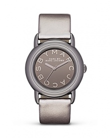 Give your hourly look a hit of MARC BY MARC JACOBS' style with this mirror-effect watch. Crafted of plated stainless steel, it features analog movement and a logo-detailed face. Give your hourly look a hit of MARC BY MARC JACOBS' style with this mirror-effect watch. Crafted of plated stainless steel, it features analog movement and a logo-detailed face.