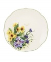 Garden party. These Floral Meadow Sunflower dinner plates bring eternal spring with a bouquet of indigo and gold rooted in resilient everyday porcelain. A scalloped edge adds to the charm of the graceful mix-and-match Lenox collection. Qualifies for Rebate