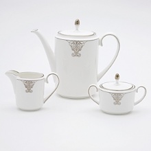 Vera Wang, in collaboration with Wedgwood, has designed a tableware collection full of understated elegance, classic beauty that embraces the ultra chic, sophisticated style that Vera is known for. Imperial Scroll features a graceful platinum scroll adornment that brings to mind ancient royal artwork. Vera Wang, in collaboration with Wedgwood, has designed a tableware collection full of understated elegance, classic beauty that embraces the ultra chic, sophisticated style that Vera is known for. Imperial Scroll features a graceful platinum scroll adornment that brings to mind ancient royal artwork.