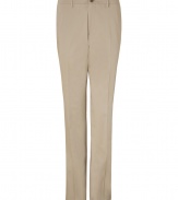 Elegant trousers made ​.​.of fine, sand-colored stretch cotton - Slim, straight cut, with flattering pleats - Two diagonal pockets at the side - High-quality and very comfortable - Favorite pants for a lifetime - Ideal basic for every modern gentlemans wardrobe - Try with a cashmere pullover or polo shirt, or with a button-up shirt and matching jacket