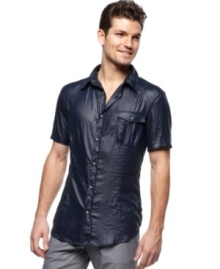 The sleek look of this extra-lightweight shirt from Armani Jeans takes your casual style and kicks it up a notch.