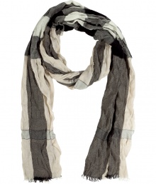 Luxurious scarf made ..of fine cashmere - In a checked look with stitching framing the checks, in warm shades of charcoal grey - The material is soft, lightly stitched and crinkled - With trendy pin fringing on all sides - Keeps you warm AND is a trendy accessory - Suitable for many styles, such as shirts, parkas, blazers, winter coats Luxurious scarf made ..of fine cashmere - In a checked look with stitching framing the checks, in warm shades of charcoal grey - The material is soft, lightly stitched and crinkled - With trendy pin fringing on all sides - Keeps you warm AND is a trendy accessory - Suitable for many styles, such as shirts, parkas, blazers, winter coats