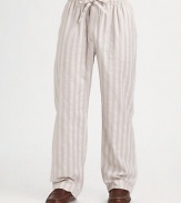 Subtle, smart stripe pattern adorns this lounge wear essential set in crisp, cool cotton.Elastic waistbandSide slash, back patch pocketsInseam, about 31CottonMachine washImported