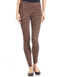 Feel that jungle fever something fierce with these alluring, leopard print leggings from HUE. Soft and sleek, this slip on silhouette makes any outfit instantly eye-catching. Feel that jungle fever something fierce with these alluring, leopard print leggings from HUE. Soft and sleek, this slip on silhouette makes any outfit instantly eye-catching.