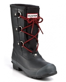 Rugged laces bind winter-perfect canvas and rubber on Hunter's bold, cold-weather boots. Rugged laces bind winter-perfect canvas and rubber on Hunter's bold, cold-weather boots.
