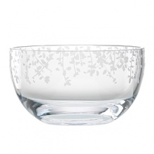 Our garden grows with a bright flourish of foliage, adding a dash of playful polish to classic crystalware. Each piece is irresistibly chic and perfect for an enchanting soiree or everyday. Our garden grows with a bright flourish of foliage, adding a dash of playful polish to classic crystalware. Each piece is irresistibly chic and perfect for an enchanting soiree or everyday.