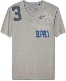 Sporty meets stylish. This t-shirt from Buffalo David Bitton is the best of both worlds. Sporty meets stylish. This t-shirt from Buffalo David Bitton is the best of both worlds.