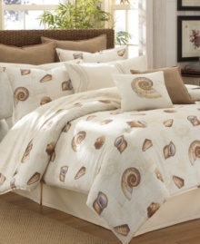 The essence of casual comfort, this European sham features a solid tan ground with a textured finish for an added layer of dimension to the Kemp's Bay comforter sets. Envelope closure.