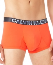 These Calvin Klein micro trunks have a bold color and a body defining fit for a look that's stylish and sleek.