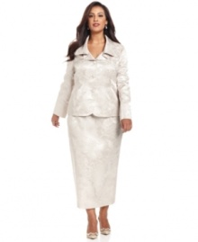 Make the moment even more special when you wear Le Suit's elegant plus size ensemble in gleaming jacquard fabric.