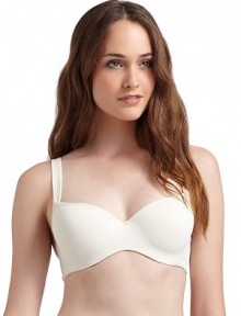 THE LOOKAdjustable shoulder straps convert from crisscross to halterSeamless molded microfiber cups with underwire supportSmooth, sleek designSide boningElastic hemAdjustable back hook-and-eye closureTHE MATERIALNylon/elastaneFully linedCARE & ORIGINHand washImported THE LOOKAdjustable shoulder straps convert from crisscross to halterSeamless molded microfiber cups with underwire supportSmooth, sleek designSide boningElastic hemAdjustable back hook-and-eye closureTHE MATERIALNylon/elastaneFully linedCARE & ORIGINHand washImported