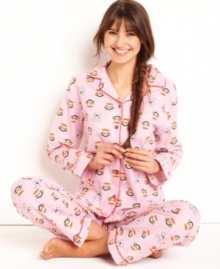 Paul Frank's Skull Print top and pajama pants features a fun all-over print of Julius logos and skills. With red trim detail on the sleeves, collar and down the middle, this cute set is sure to keep you comfy and cozy. Paul Frank's Skull Print top and pajama pants features a fun all-over print of Julius logos and skills. With red trim detail on the sleeves, collar and down the middle, this cute set is sure to keep you comfy and cozy.