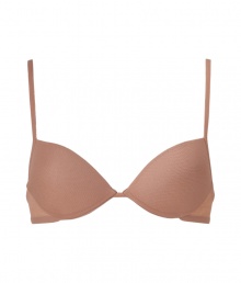Feel sexy and confident in this d?colletage-enhancing bra from La Perla - Underwire, padded cups, adjustable straps, back hook and eye closure- Pair with matching panties Feel sexy and confident in this d?colletage-enhancing bra from La Perla - Underwire, padded cups, adjustable straps, back hook and eye closure- Pair with matching panties