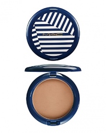 Combining comfort, flawless sheer-low transparent coverage and long wear, this is bronze with a fully dimensional yet natural finish. Comes in a nautical blue and white striped compact. Limited edition. Combining comfort, flawless sheer-low transparent coverage and long wear, this is bronze with a fully dimensional yet natural finish. Comes in a nautical blue and white striped compact. Limited edition.