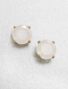 A simple design with pretty faceted stones set in 14k goldplating. Epoxy stones14k goldplated brassSize, about .55Post backImported 