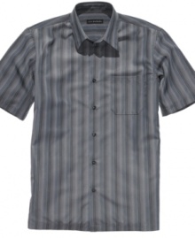 Keep it casual and breezy for the weekend in this laid-back short-sleeve shirt from Via Europa.