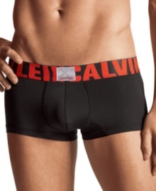 Underwear peeking above your belt is so passe. Avoid the show with these low-rise Calvin Klein briefs. Underwear peeking above your belt is so passe. Avoid the show with these low-rise Calvin Klein briefs.