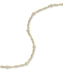 A simple shining layer. Giani Bernini's pretty chain anklet is crafted in 24k gold over sterling silver. Approximate length: 10 inches.