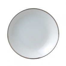 Cristal provides the ideal backdrop for personal creativity. Able to set a refined table with its understated beauty or by creating a personalized setting when paired with another Bernardaud collection. Cristal provides the ideal backdrop for personal creativity. Able to set a refined table with its understated beauty or by creating a personalized setting when paired with another Bernardaud collection.