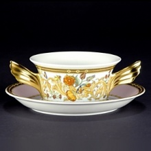 Gianni Versace's artistic influence in the world of fashion was virtually unparalleled. His legacy is carried on and translated for the table in its marriage with Rosenthal. Versace by Rosenthal is an extraordinary collection resulting in high quality tableware and giftware in contemporary designs. An enchanting garden in soft pastel shades and an opulent diversity of blossoms, berries, insects and ornaments all combine to playfully symbolize a perfect summer symphony. Gianni Versace's artistic influence in the world of fashion was virtually unparalleled. His legacy is carried on and translated for the table in its marriage with Rosenthal. Versace by Rosenthal is an extraordinary collection resulting in high quality tableware and giftware in contemporary designs. An enchanting garden in soft pastel shades and an opulent diversity of blossoms, berries, insects and ornaments all combine to playfully symbolize a perfect summer symphony.