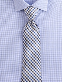 Expertly crafted in Italy from luxe silk twill and finished in a bold gingham pattern for a sophisticated look.SilkDry cleanMade in Italy Expertly crafted in Italy from luxe silk twill and finished in a bold gingham pattern for a sophisticated look.SilkDry cleanMade in Italy