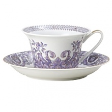 Inspired by the opulent parties of Louis XIV's Royal Court, Versace's Le Grand Divertissement collection is as ornate and luxurious as you'd expect from the Italian design house. The iconic Arabesque leaf design is rendered in lavender and gold against a classic white background with no attention to detail spared. Inspired by the opulent parties of Louis XIV's Royal Court, Versace's Le Grand Divertissement collection is as ornate and luxurious as you'd expect from the Italian design house. The iconic Arabesque leaf design is rendered in lavender and gold against a classic white background with no attention to detail spared.