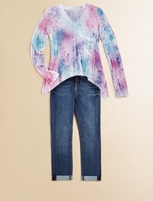 Colorful paint splatters and trendy uneven hem give this basic knit a cool edge.V-neckLong sleevesPatch pocketUneven hemRayonMachine washImported
