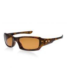 Our action sports pros wanted a new look for the street with the authenticity of an Oakley original. So we combined lightweight O Matter® frame material with our premium sports design technologies, Three Point Fit for comfort, patented XYZ OPptics® for clarity at all angles of view and High Definition Optics®. Great for casual or sport wear. Our action sports pros wanted a new look for the street with the authenticity of an Oakley original. So we combined lightweight O Matter® frame material with our premium sports design technologies, Three Point Fit for comfort, patented XYZ OPptics® for clarity at all angles of view and High Definition Optics®. Great for casual or sport wear.