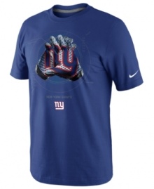 Have a hand in pumping up support for your favorite football team with this New York Giants NFL t-shirt from Nike. Have a hand in pumping up support for your favorite football team with this New York Giants NFL t-shirt from Nike.
