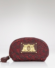 Give your travel-ready accessories an of-the-moment makeover with this cosmetics case from Juicy Couture, accented by a bold logo plaque and tassel zipper. Give your travel-ready accessories an of-the-moment makeover with this cosmetics case from Juicy Couture, accented by a bold logo plaque and tassel zipper.