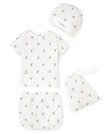 A gorgeous, very gift-able infant set, including a printed hat, tee and bloomer--all bundled in a matching drawstring bag. A gorgeous, very gift-able infant set, including a printed hat, tee and bloomer--all bundled in a matching drawstring bag.