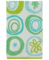 Jazz it up! A bold motif of swirls and florals in a lively palette gives this All That Jazz bath towel a fun and carefree appeal that's full of flair.