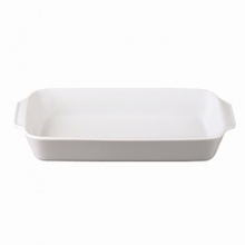 Assortment of Apilco's white bakeware and serveware items present a dual feeling of both tradition and modernity, since 1826. The zero-porosity, high quality porcelain used by Apilco does not flake or crack and offers good resistance to mechanical or thermal shocks. Assortment of Apilco's white bakeware and serveware items present a dual feeling of both tradition and modernity, since 1826. The zero-porosity, high quality porcelain used by Apilco does not flake or crack and offers good resistance to mechanical or thermal shocks.