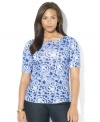 Lauren Ralph Lauren's chic boat neckline and beautiful floral print infuse a classic cotton jersey plus size tee with an elegant vintage aesthetic.