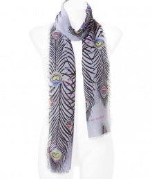 Stylish scarf in a pink and lavender cashmere and silk blend - Particularly fine, pleasant quality - Fashionable multi-colored print, typical of Matthew Williamson - Protection from the cold AND a style accessory - Wear this scarf with simply everything in your wardrobe, from a chic pantsuit to a biker jacket and jeans Stylish scarf in a pink and lavender cashmere and silk blend - Particularly fine, pleasant quality - Fashionable multi-colored print, typical of Matthew Williamson - Protection from the cold AND a style accessory - Wear this scarf with simply everything in your wardrobe, from a chic pantsuit to a biker jacket and jeans