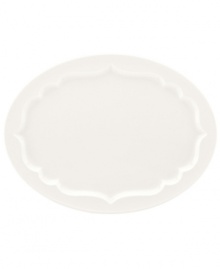 Lenox combines the versatility of whiteware with unique baroque shaping in the Regency Silhouette platter, featuring glossy white porcelain for every day, any occasion. Lenox combines the versatility of whiteware with unique baroque shaping in the Regency Silhouette platter, featuring glossy white porcelain for every day, any occasion.